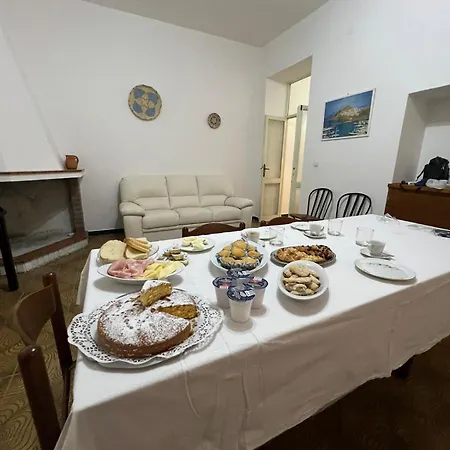 Frühstückspension Via Dei Mille 9 3*