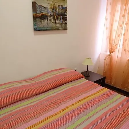 Bed & Breakfast Via Dei Mille 9 3*