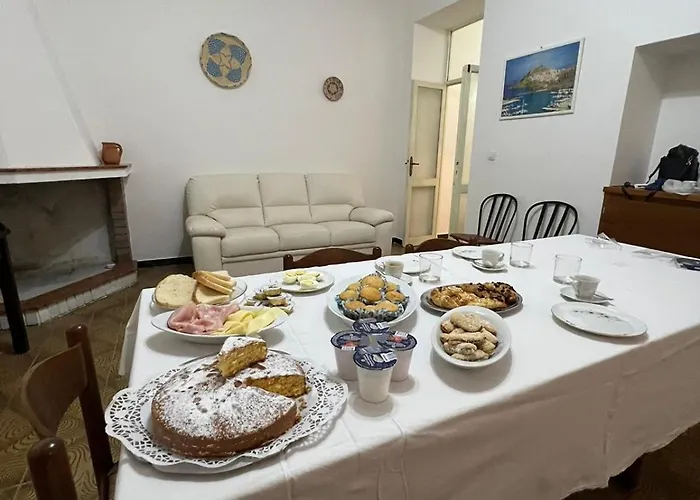 Bed & Breakfast Via Dei Mille 9 3*