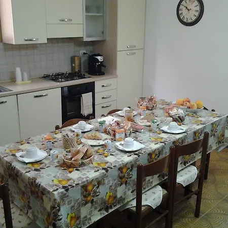 Via Dei Mille 9 카스텔사르도