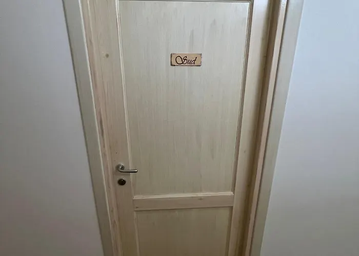 Via Dei Mille 9 Panzió